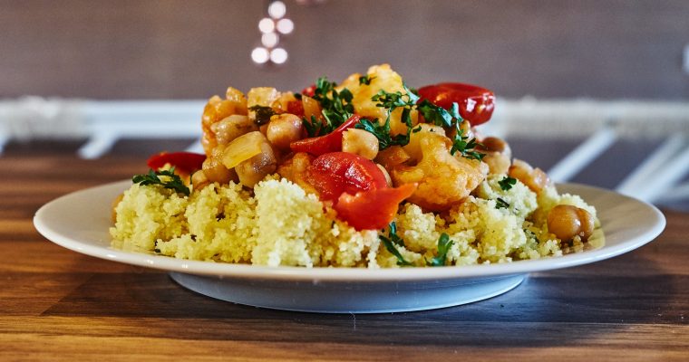 Blumenkohl Kichererbsen Eintopf mit Couscous