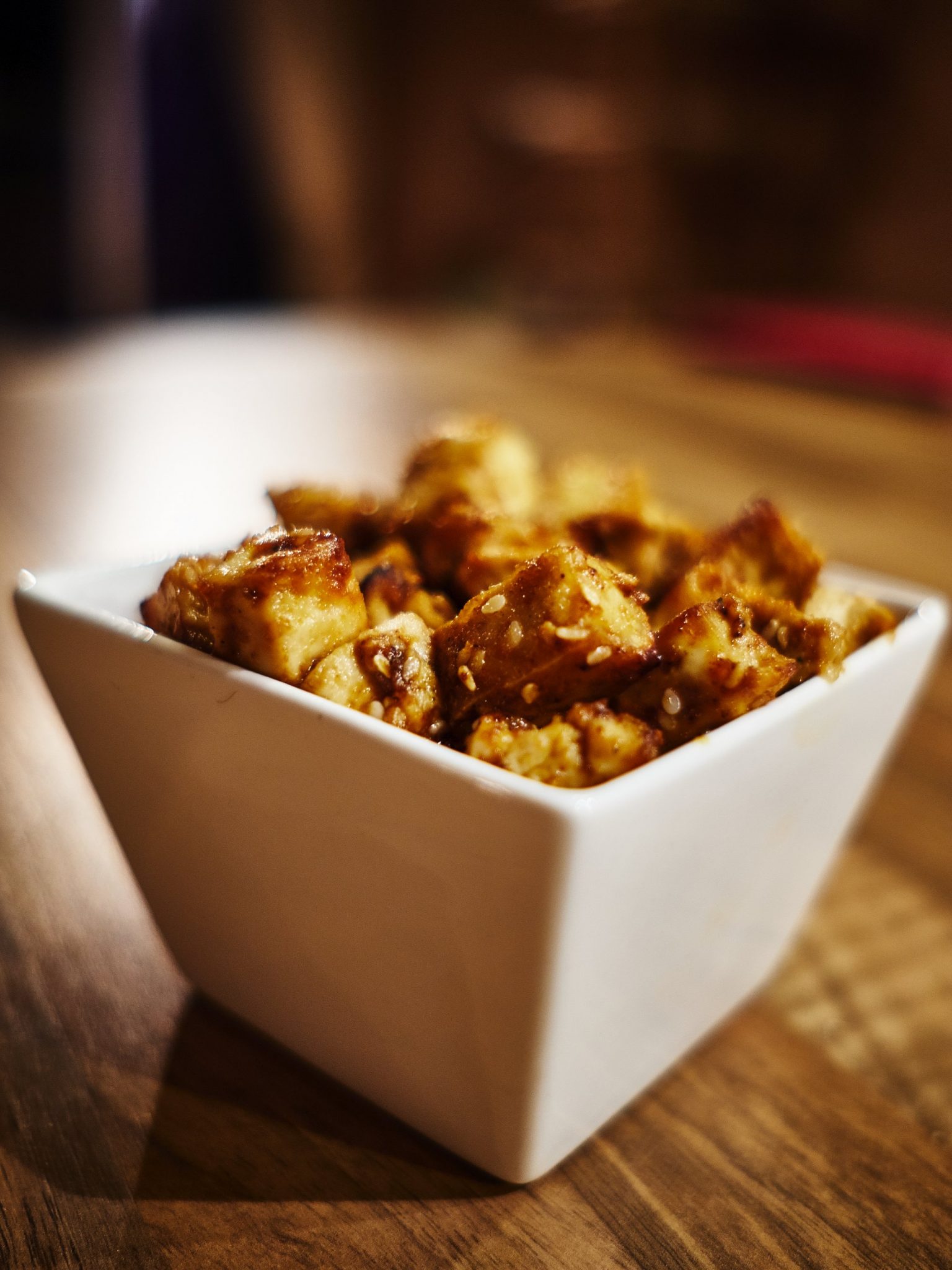 Knusprige Sesam Ingwer Tofu Bites